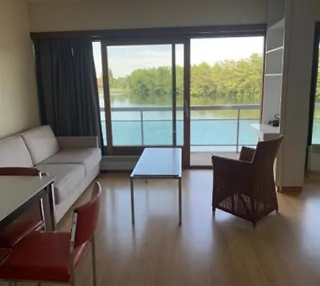 Laguna Apartment *
